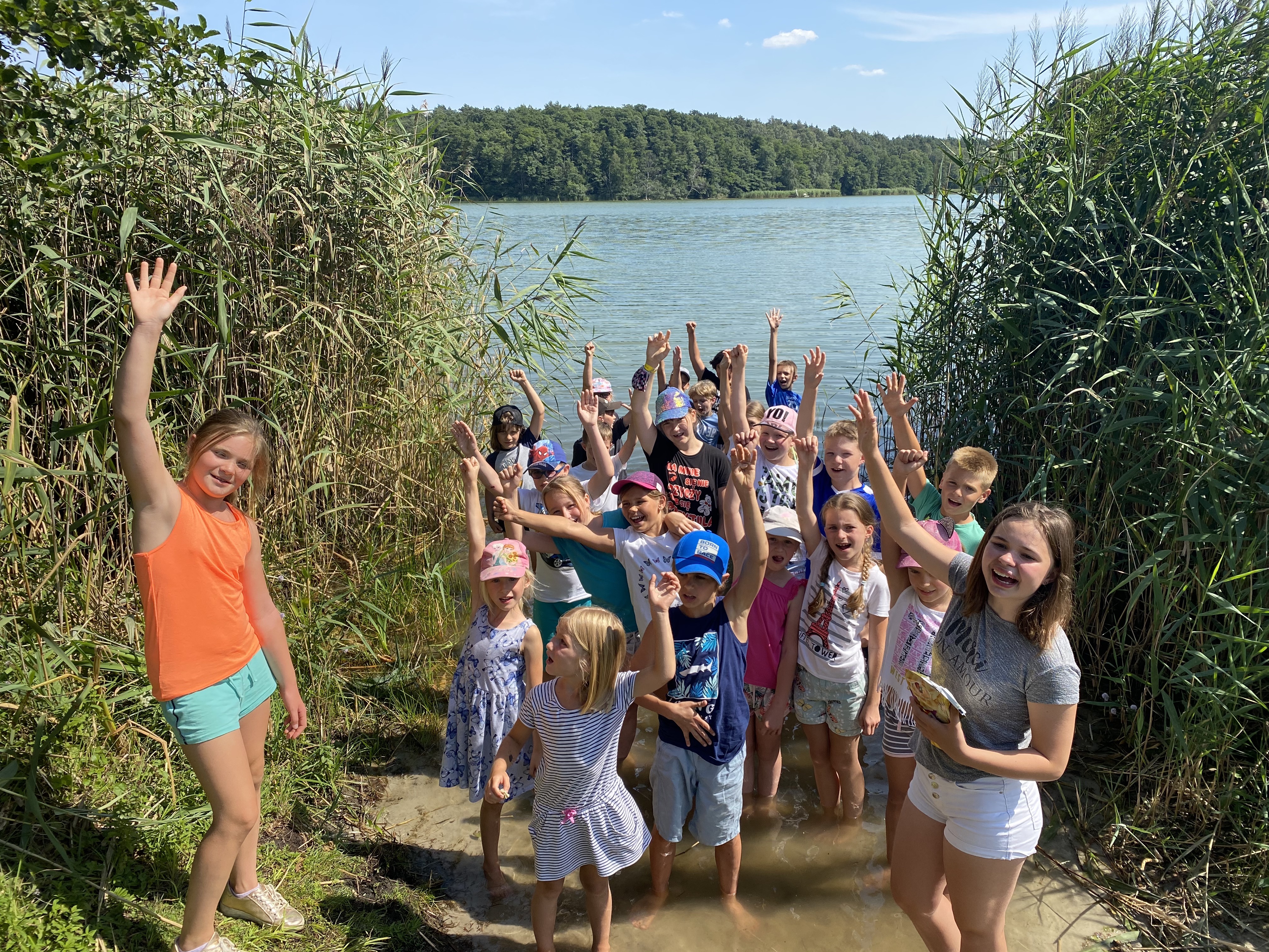 PÓŁKOLONIE 2020: POMAGANIE JEST SUPER!